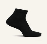 Feetures - Therapeutic Cushion Quarter Socks - Black or White