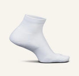 Feetures - Therapeutic Cushion Quarter Socks - Black or White